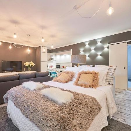 In Bed With Lisbon - Lux4You Taguspark Massama ภายนอก รูปภาพ